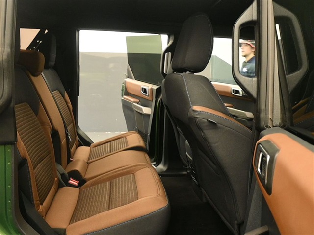 2022 Ford Bronco Outer Banks photo 11