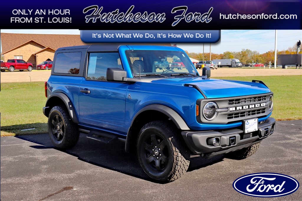 2024 Ford Bronco 2-Door Black Diamond's photo