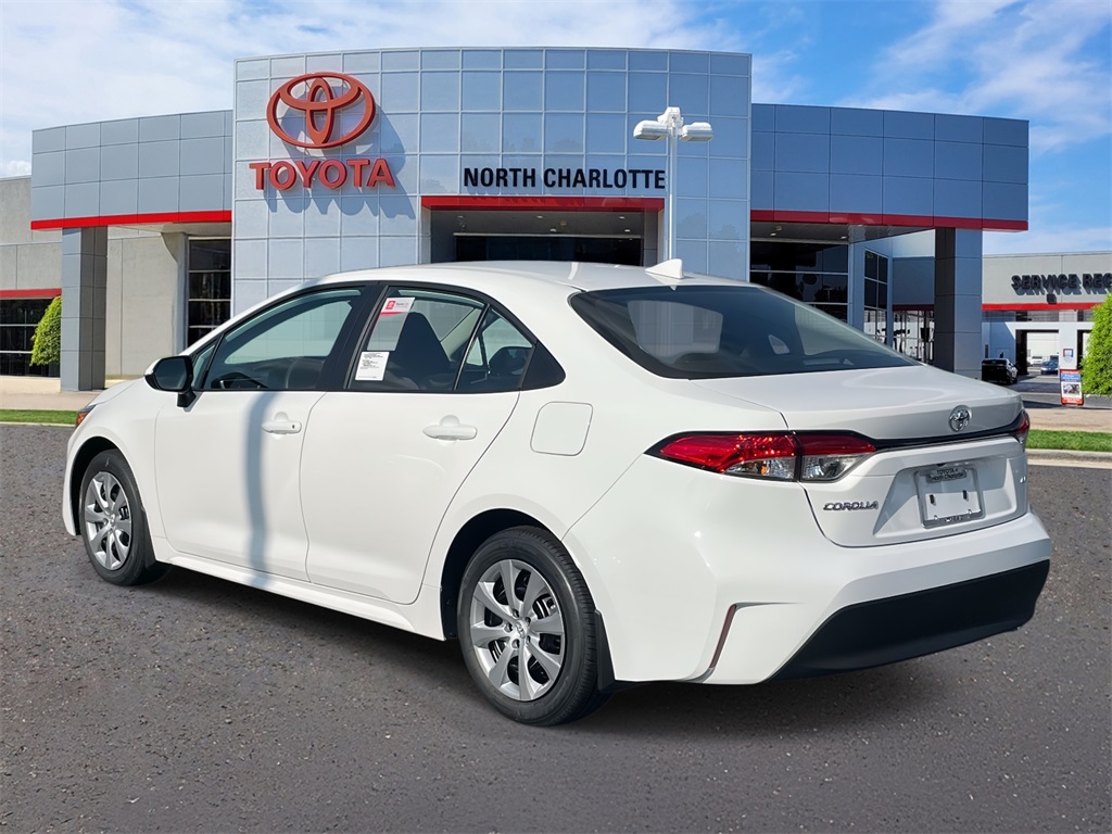 2026 Toyota Corolla LE photo 4