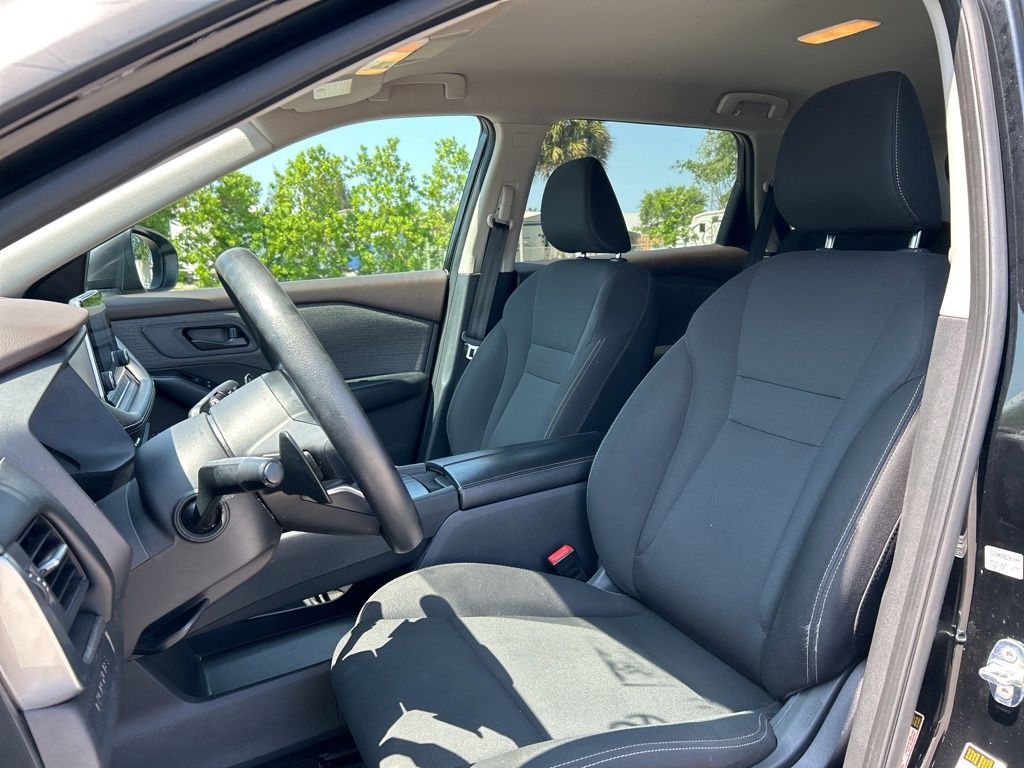 2023 Nissan Rogue S photo 13