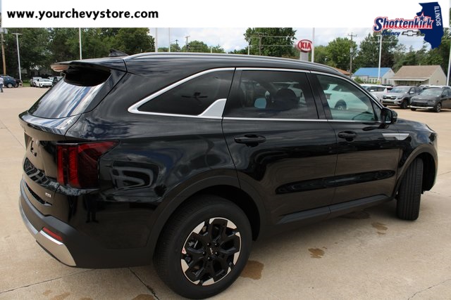 2026 Kia Sorento S photo 4