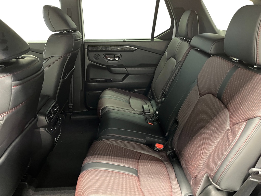 2025 Honda Pilot Black Edition photo 21