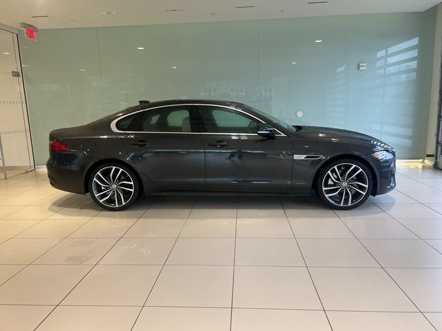 2024 Jaguar XF R-Dynamic SE photo 6
