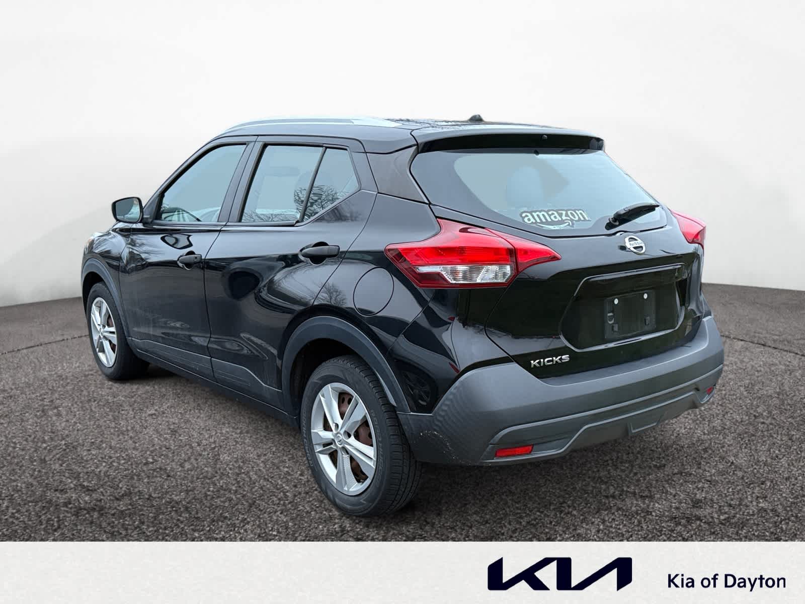 2019 Nissan Kicks S photo 2