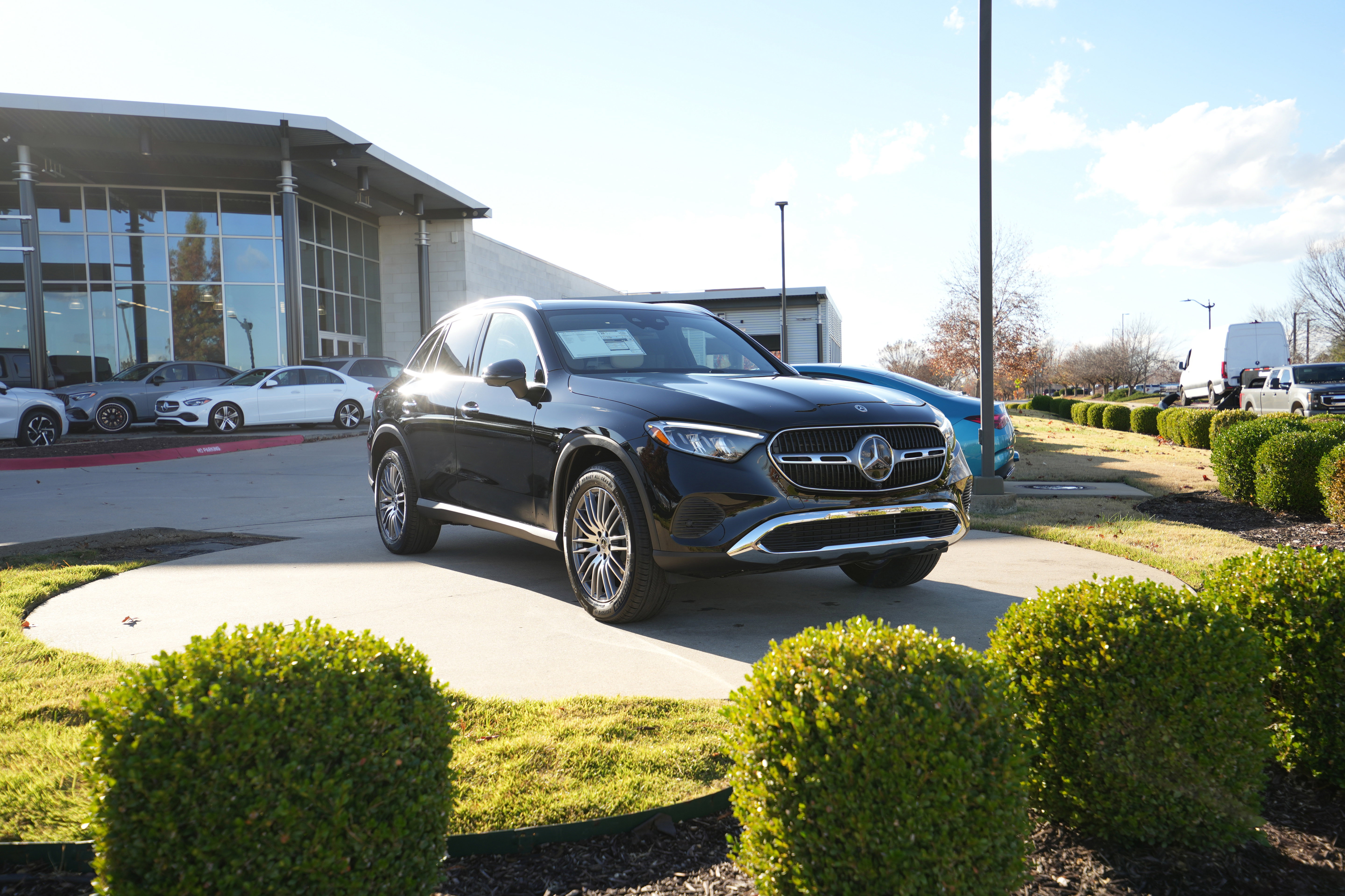 2026 Mercedes-Benz GLC Base's photo