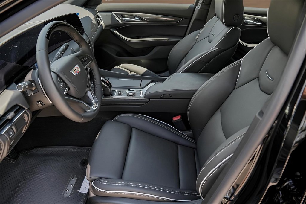 2025 Cadillac CT5 V photo 11