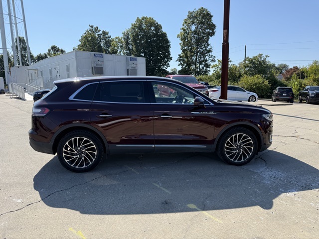 2019 Lincoln Nautilus Reserve photo 2