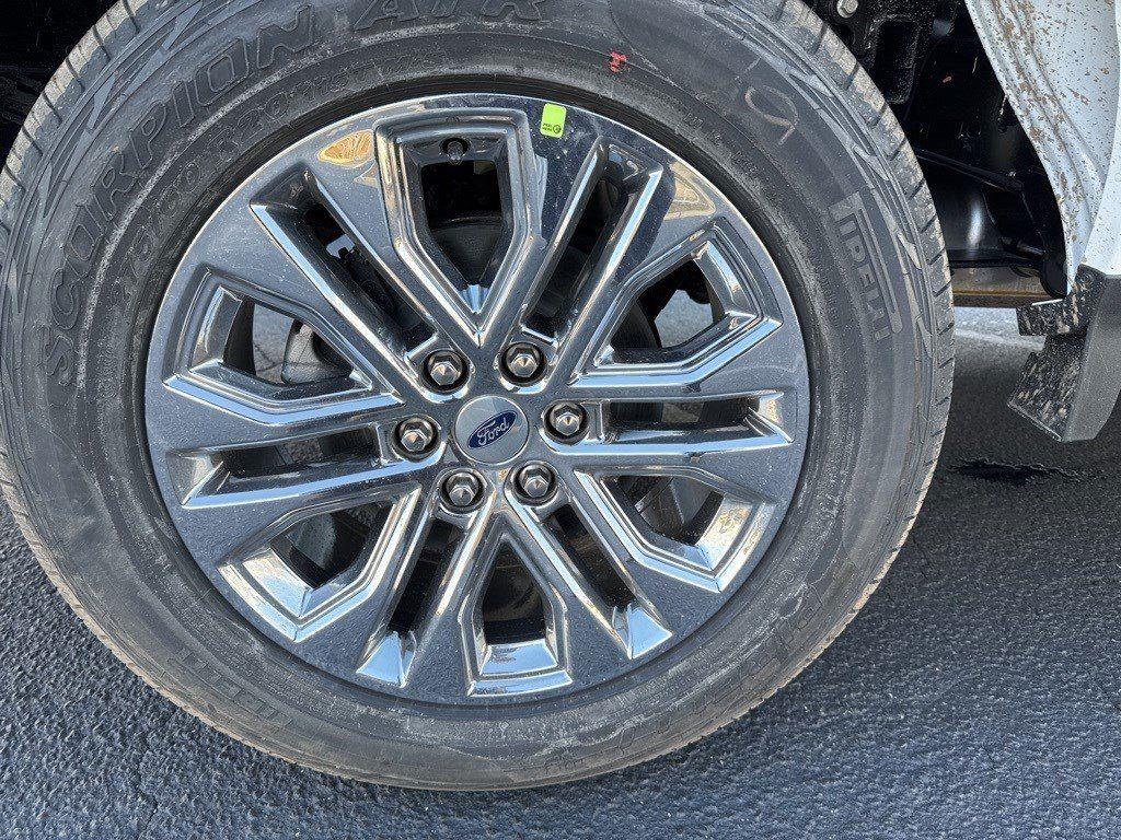 2025 Ford F-150 XLT photo 19