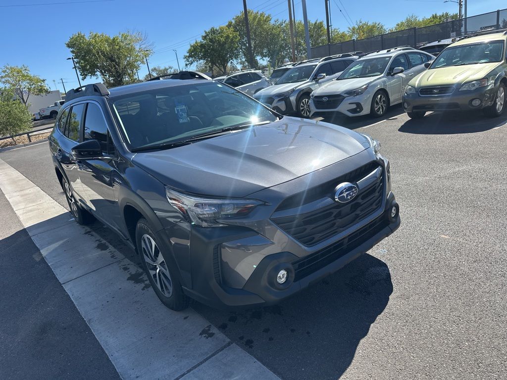 2025 Subaru Outback Premium photo 2