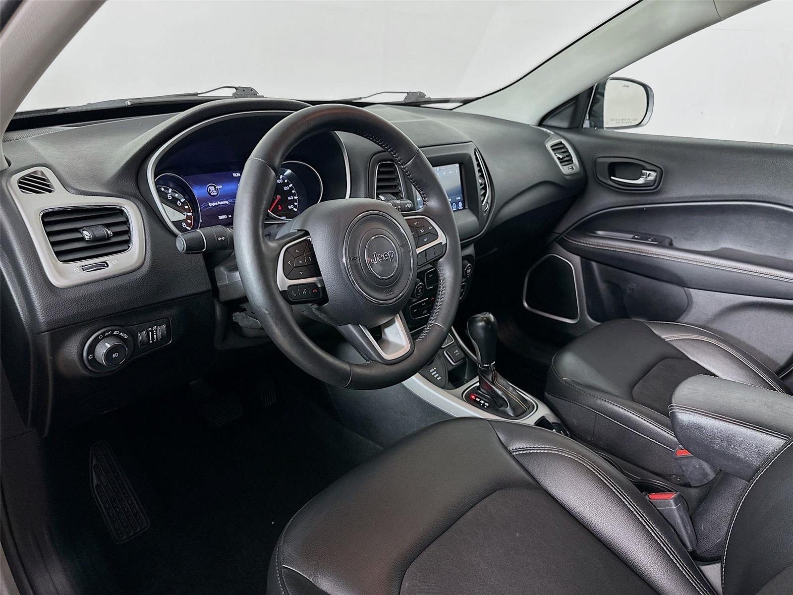 2020 Jeep Compass Latitude photo 9