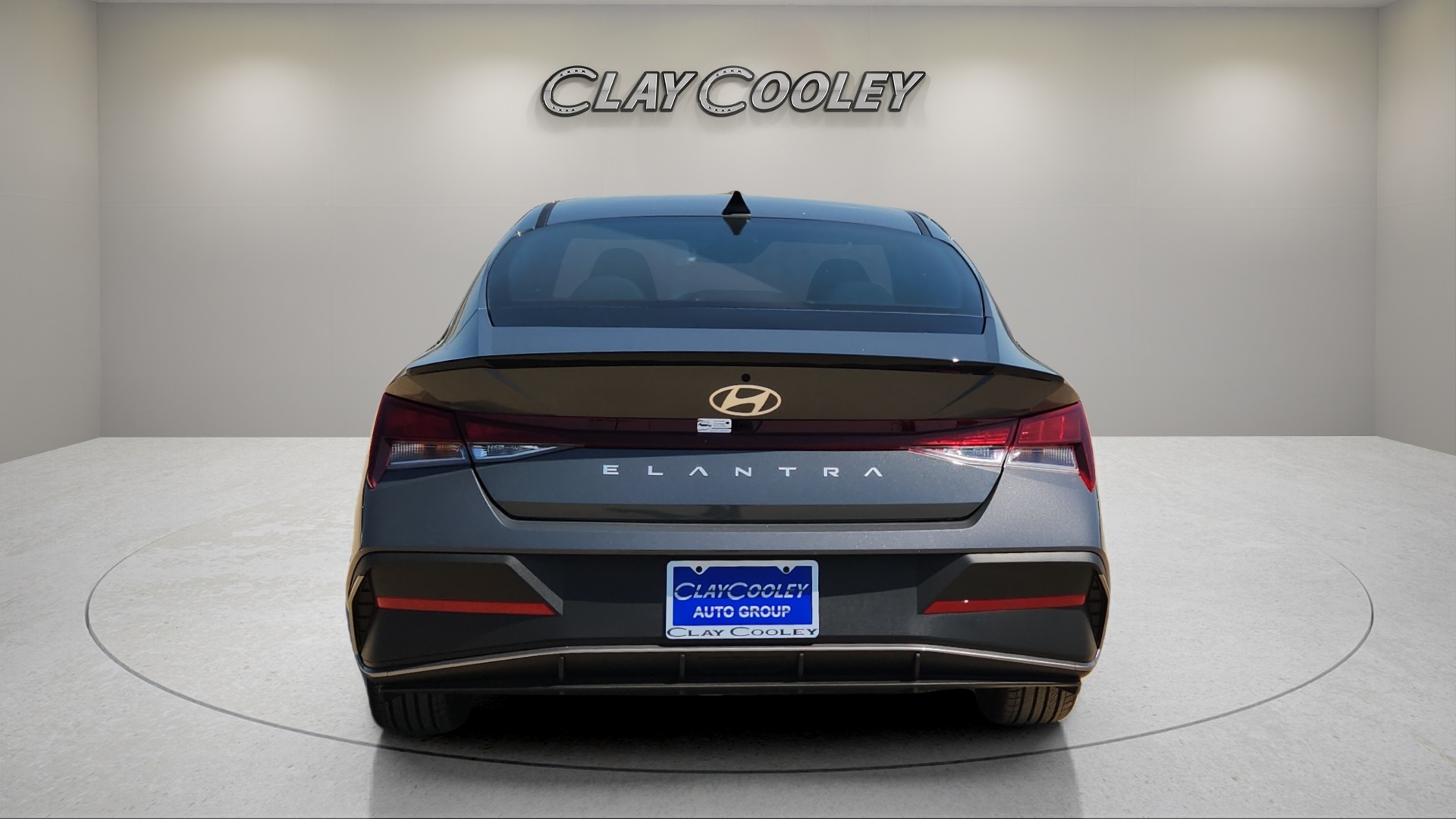 2025 Hyundai Elantra SEL Sport photo 4
