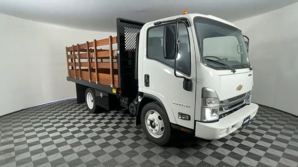 2025 Chevrolet Silverado 4500HD photo 3