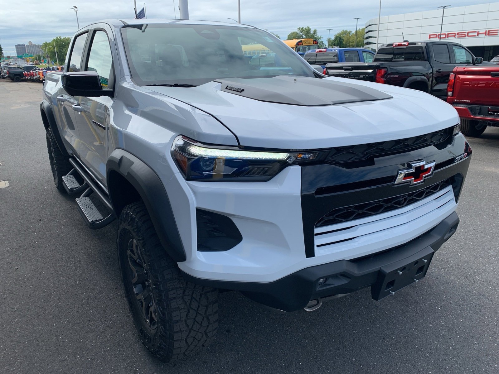 2026 Chevrolet Colorado ZR2 photo 3