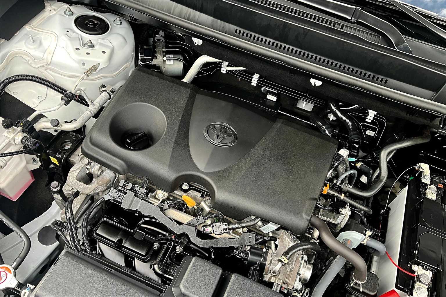 2024 Toyota RAV4 LE photo 24