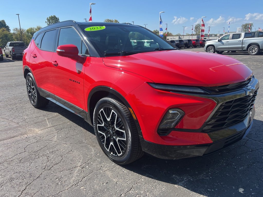 2023 Chevrolet Blazer RS photo 2