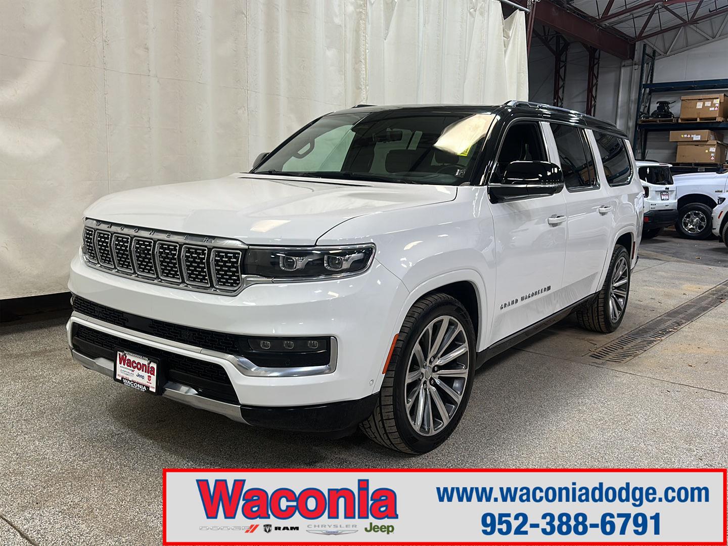 2023 Jeep Grand Wagoneer L Series II's photo