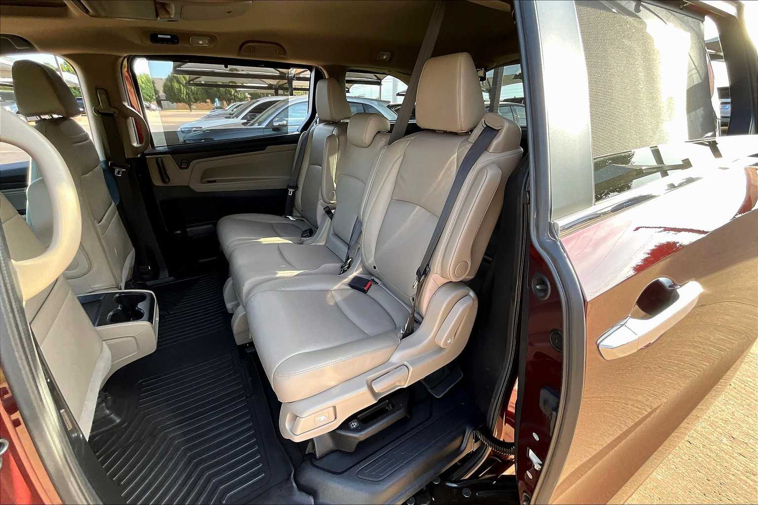 2019 Honda Odyssey Touring photo 19