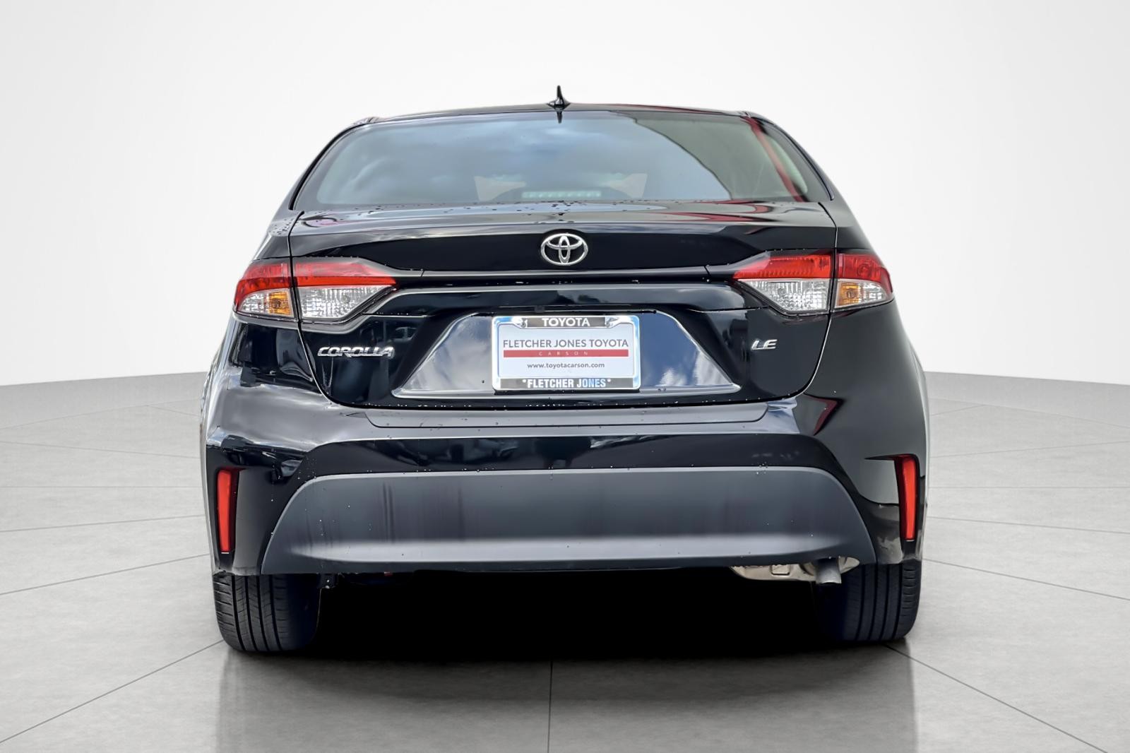 2025 Toyota Corolla LE photo 4