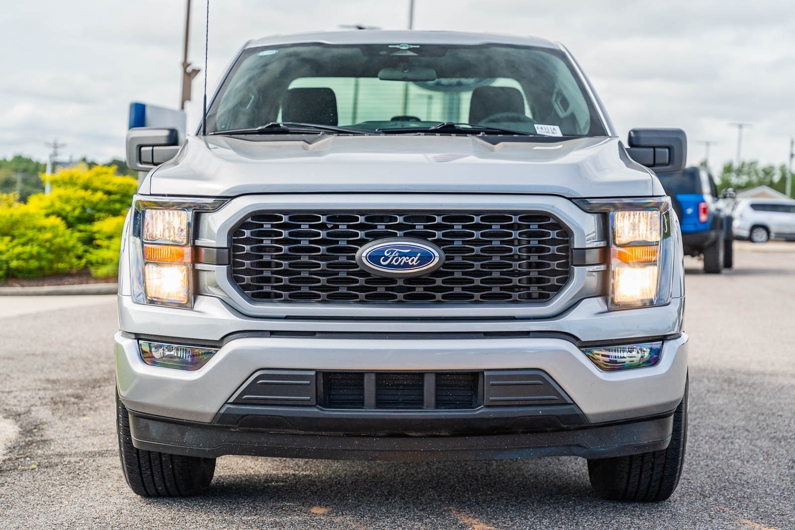 2023 Ford F-150 XL photo 2