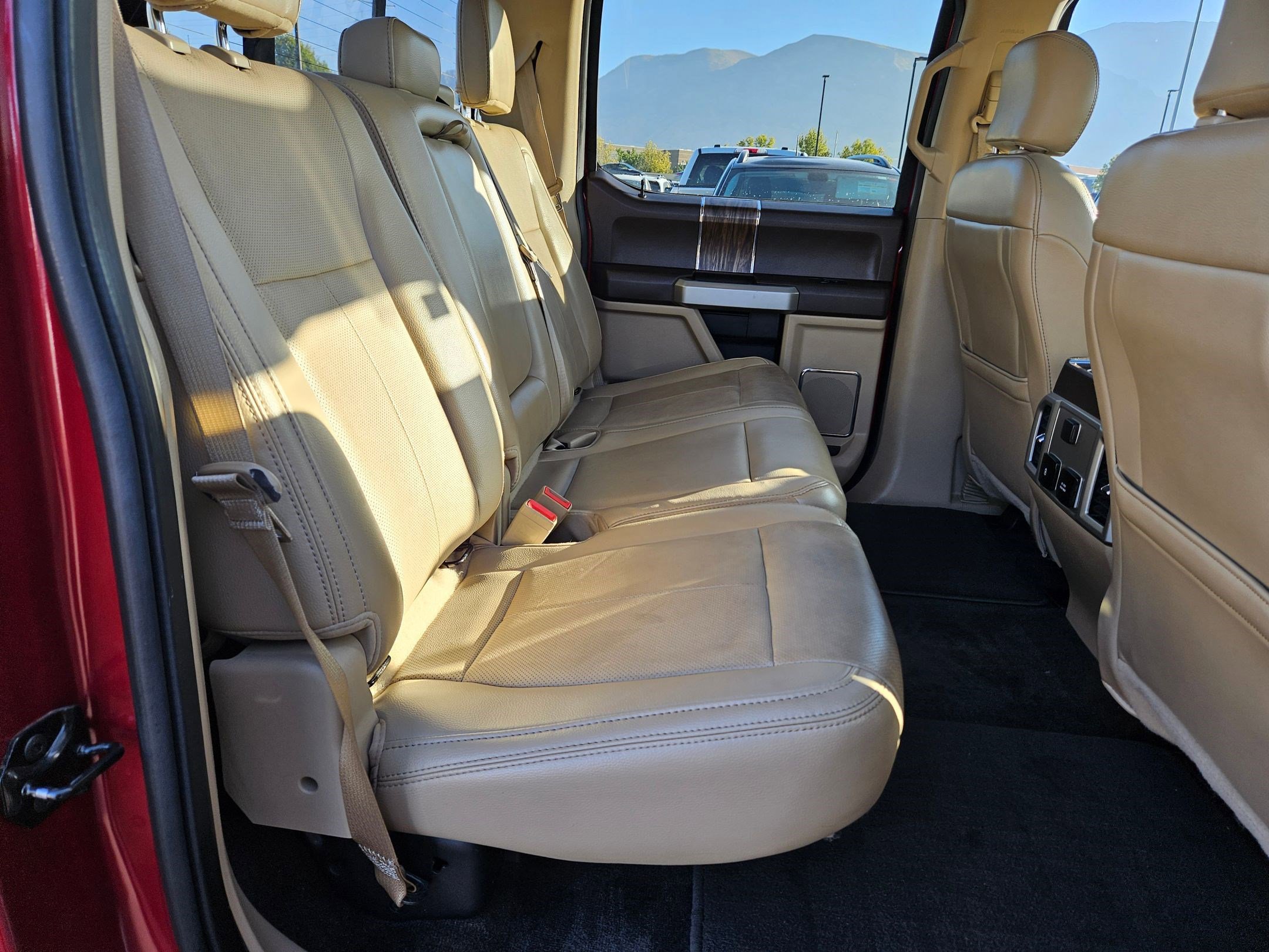 2018 Ford F-150 Lariat photo 27