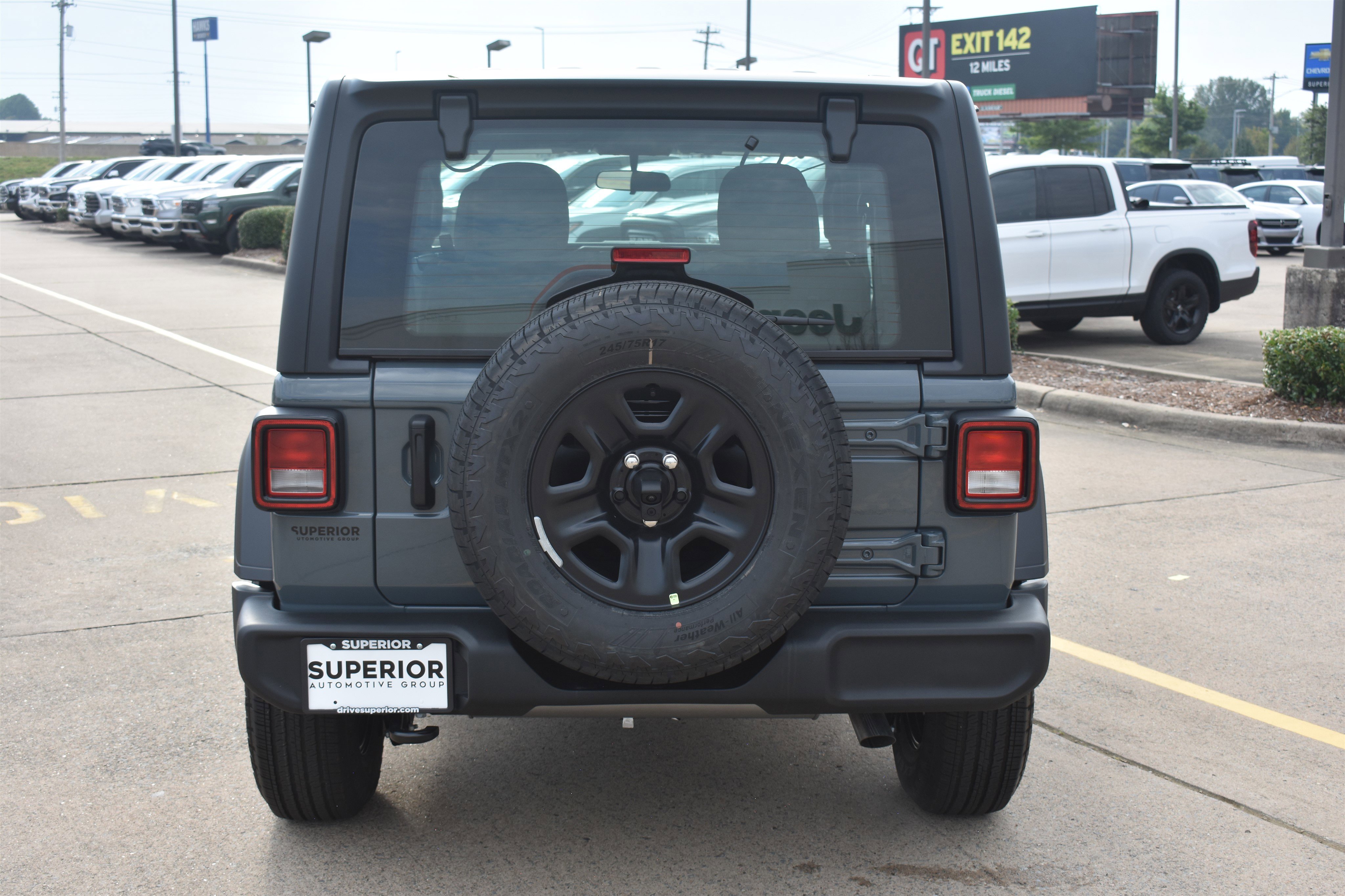 2025 Jeep Wrangler Sport photo 4