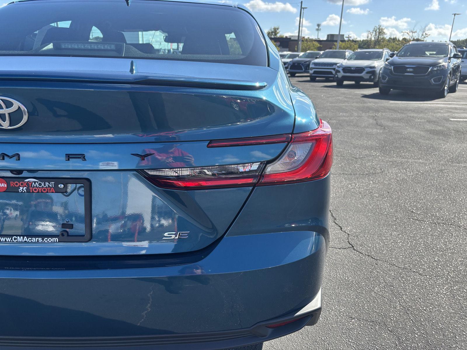 2025 Toyota Camry SE photo 33
