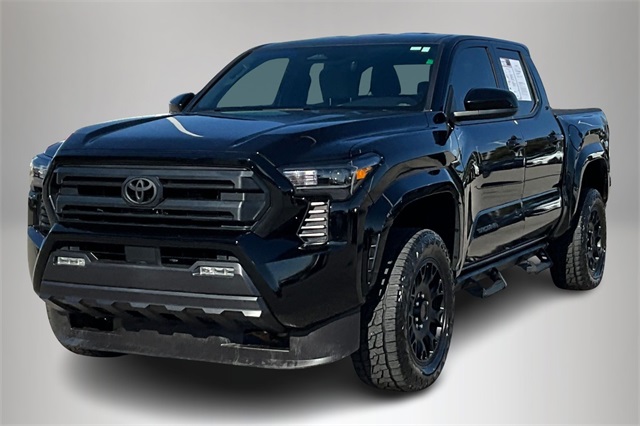 2025 Toyota Tacoma SR5 photo 2