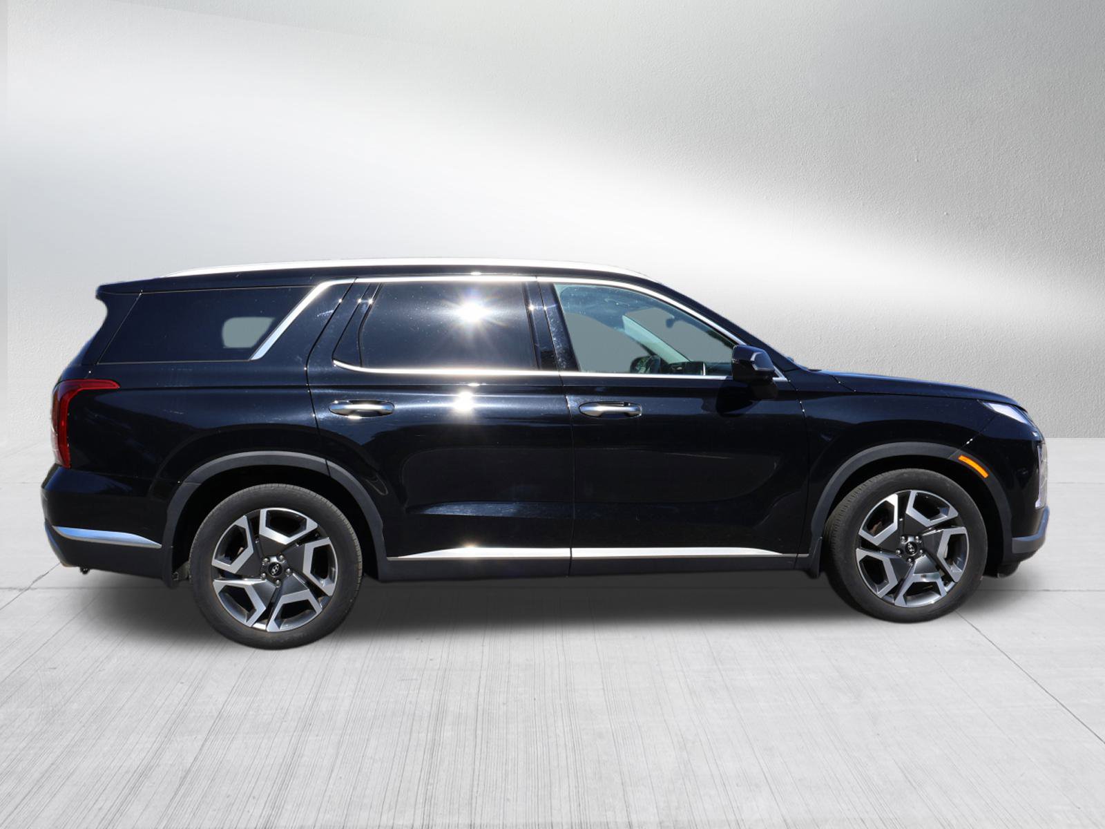 2023 Hyundai Palisade Limited photo 8