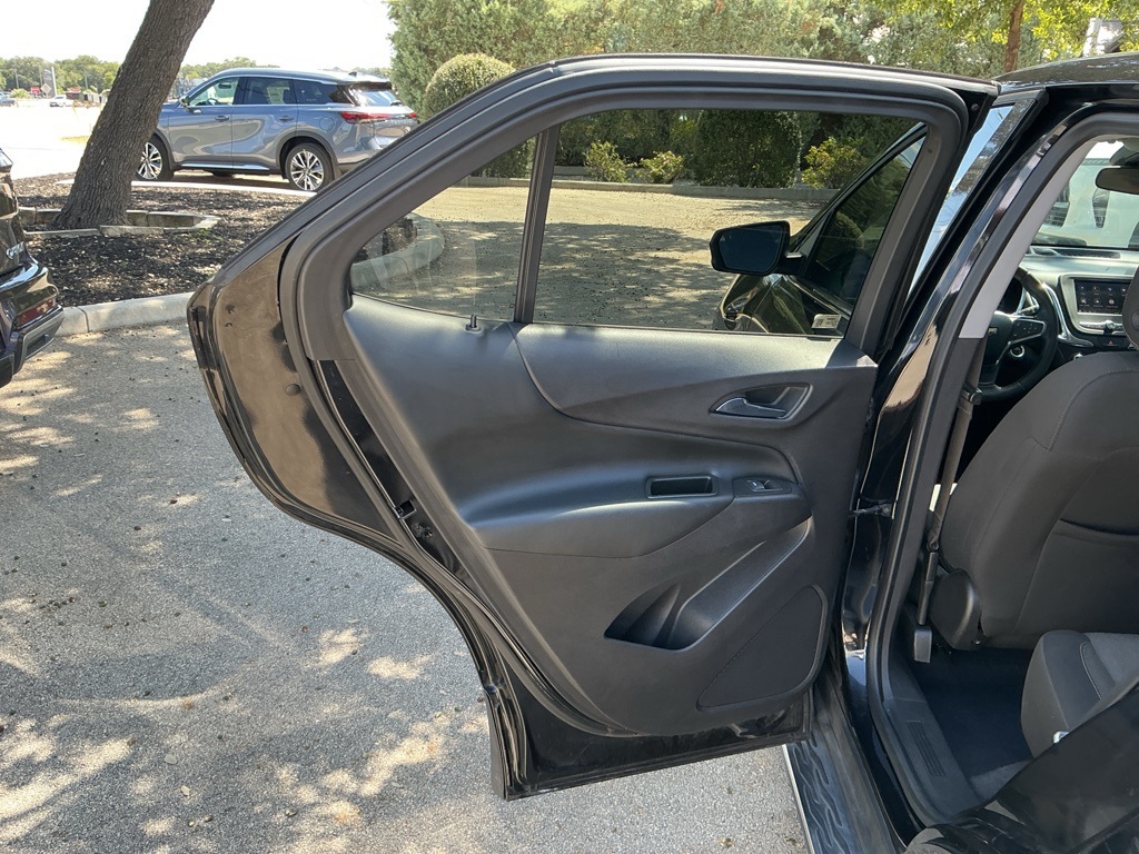 2020 Chevrolet Equinox LT photo 23
