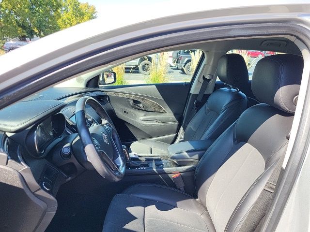 2015 Buick LaCrosse Base photo 8
