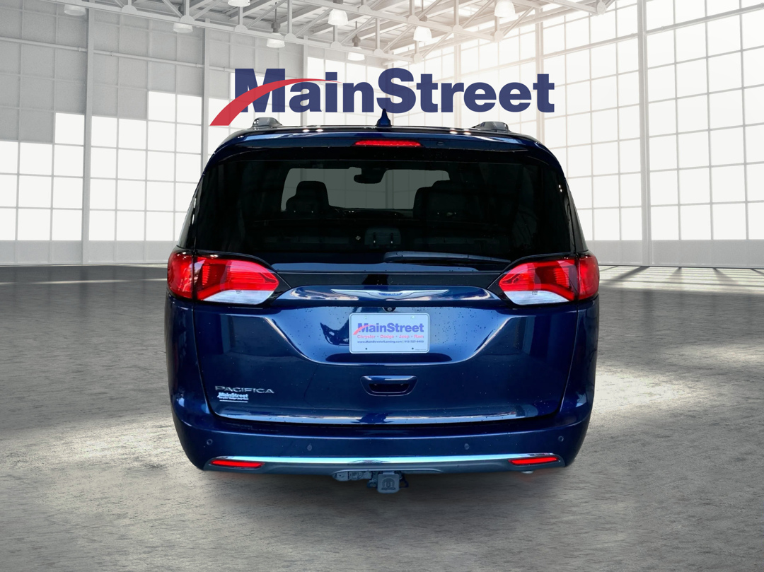 2018 Chrysler Pacifica Touring Plus photo 4