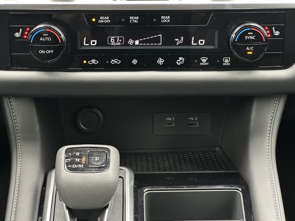 2025 Nissan Pathfinder SV photo 22
