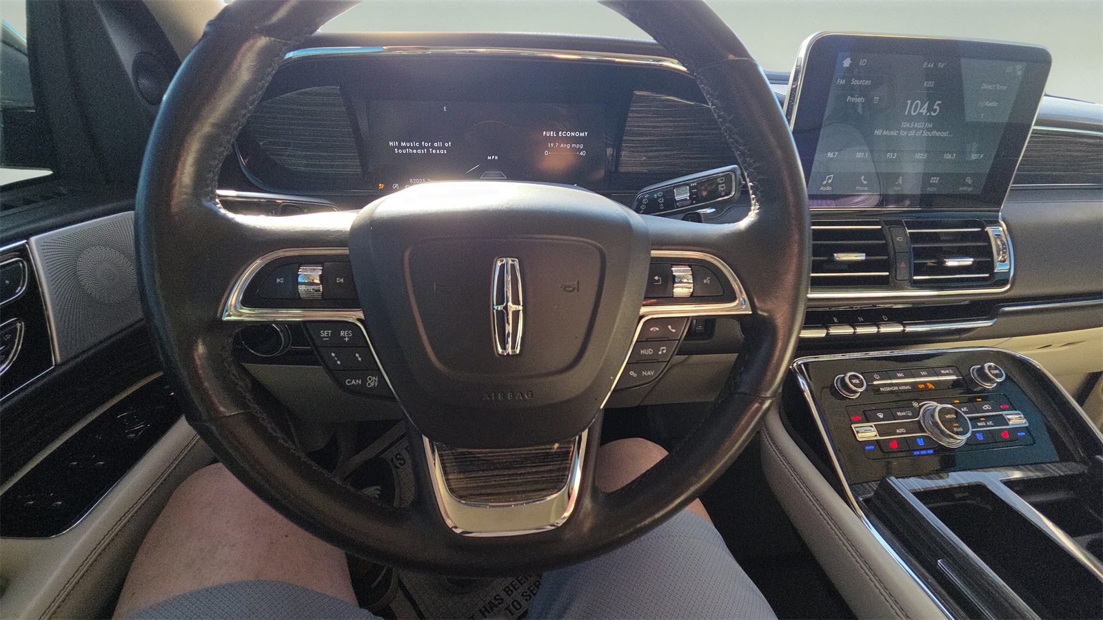 2019 Lincoln Navigator Black Label photo 11