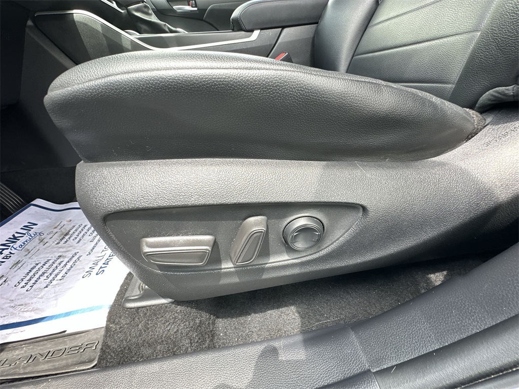 2021 Toyota Highlander Hybrid XLE photo 12