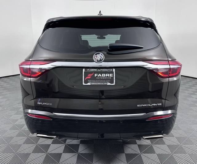 2018 Buick Enclave Essence photo 3