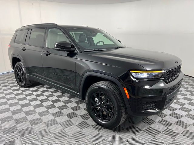 2025 Jeep Grand Cherokee L Altitude's photo