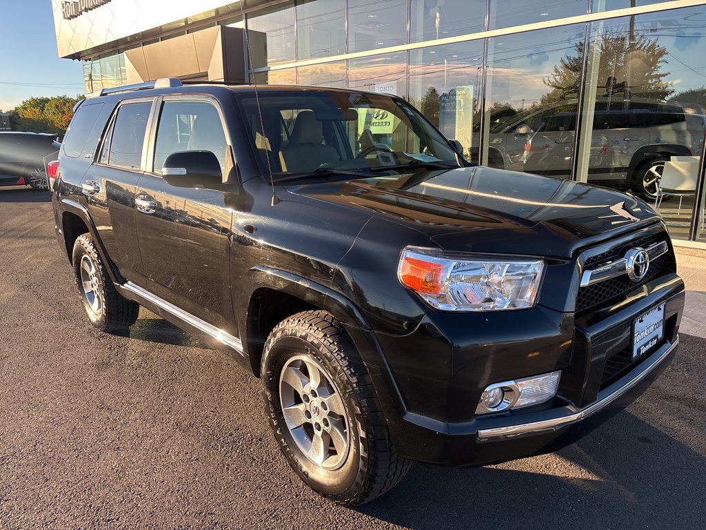 2011 Toyota 4Runner SR5 photo 4