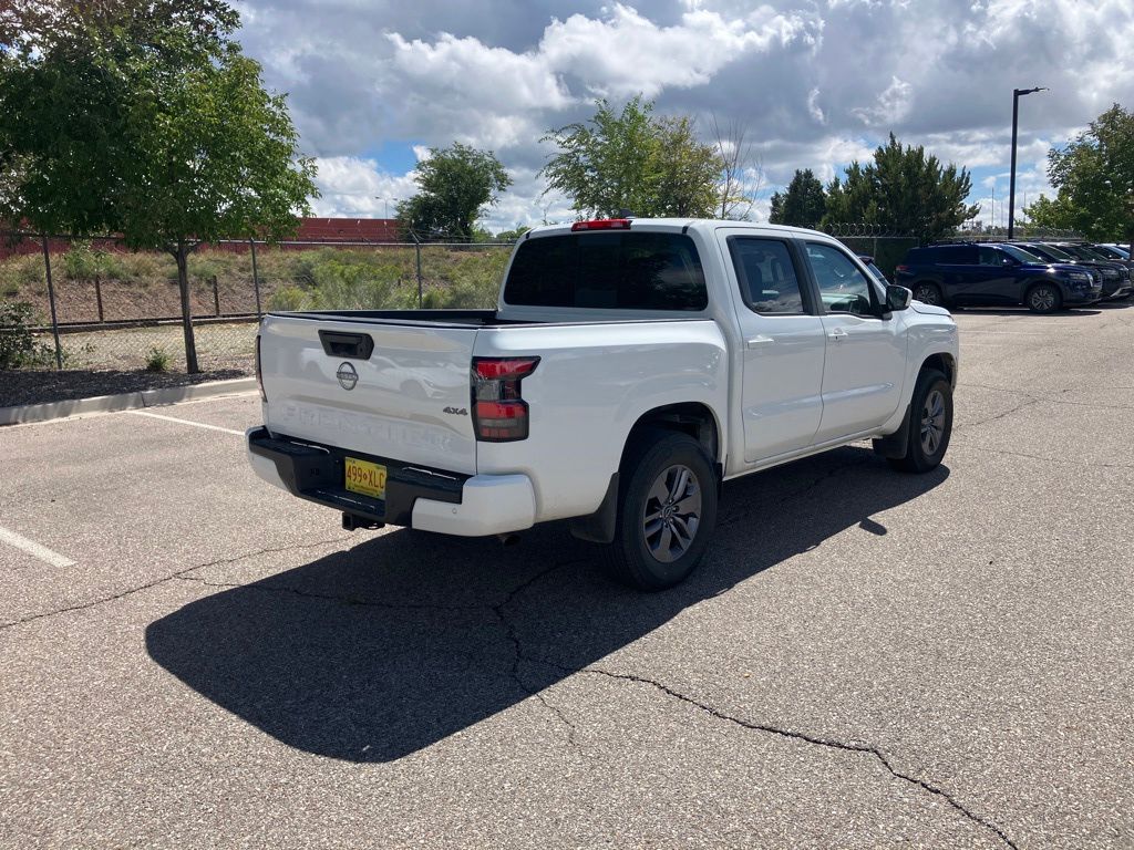 2025 Nissan Frontier SV photo 5