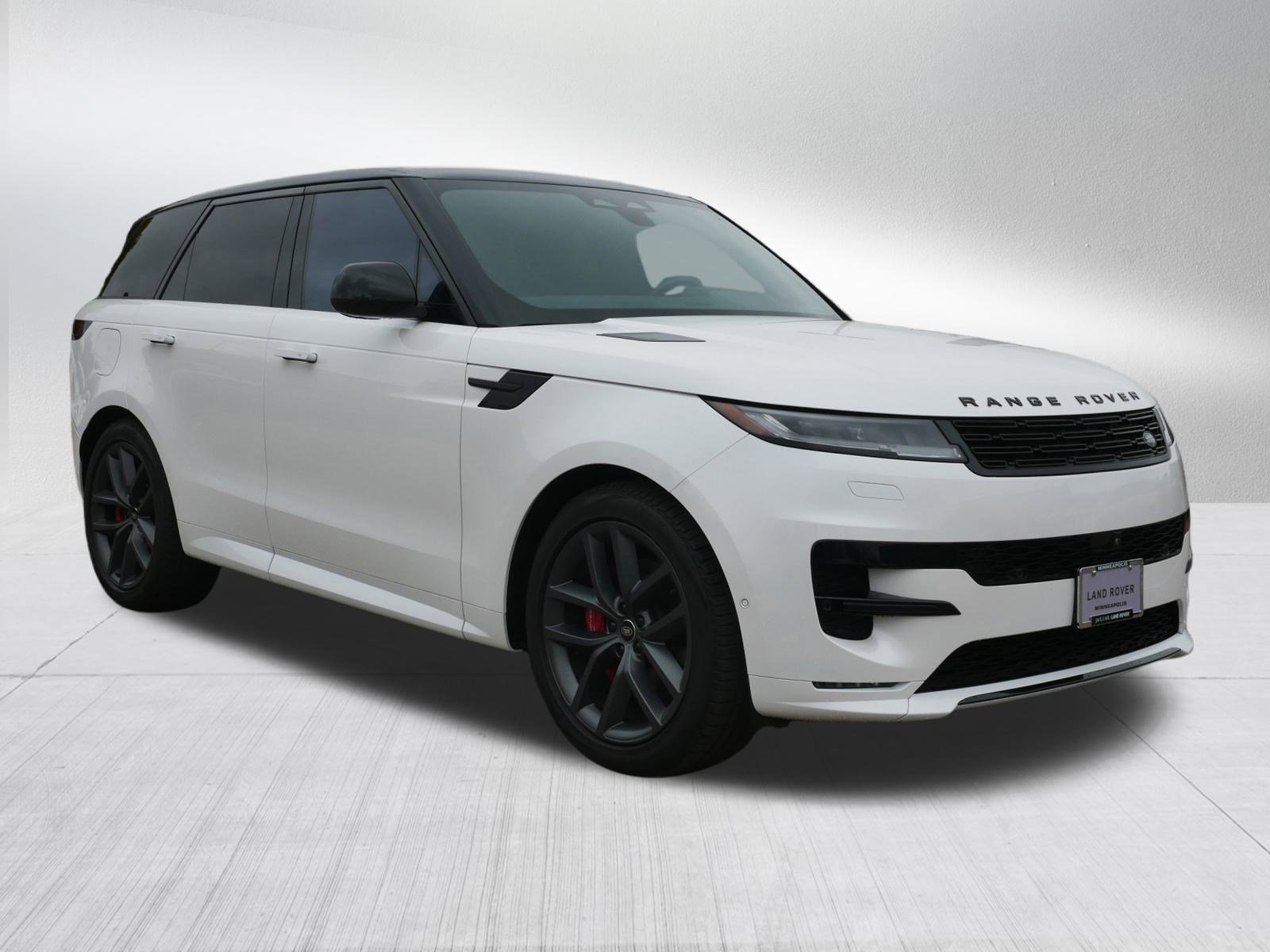 2024 Land Rover Range Rover Sport SE photo 3