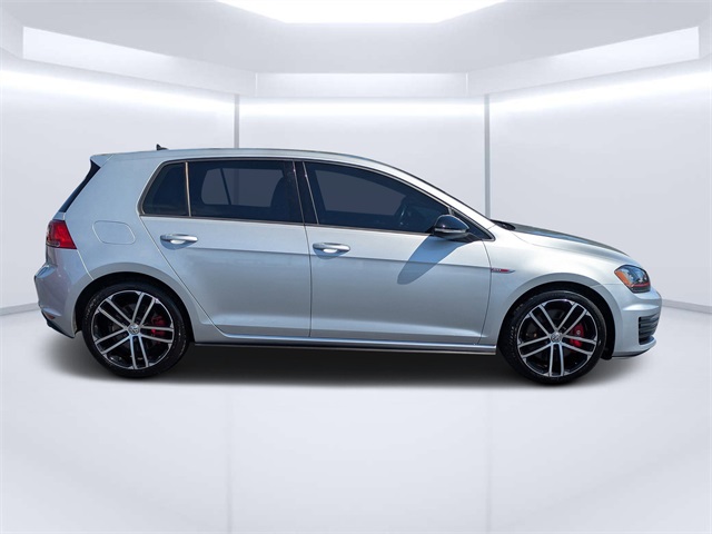 2017 Volkswagen Golf GTI Sport photo 2