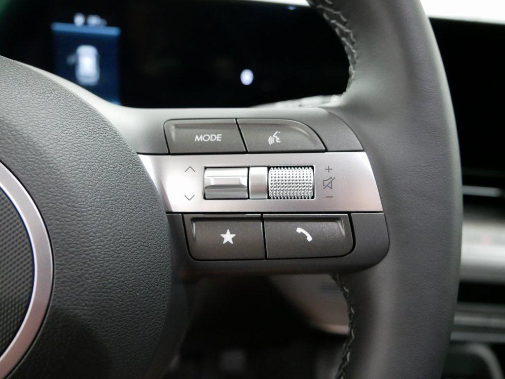 2026 Hyundai Kona SEL photo 17