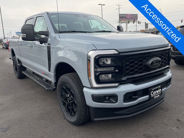 2026 Ford F-350 Super Duty Lariat's photo