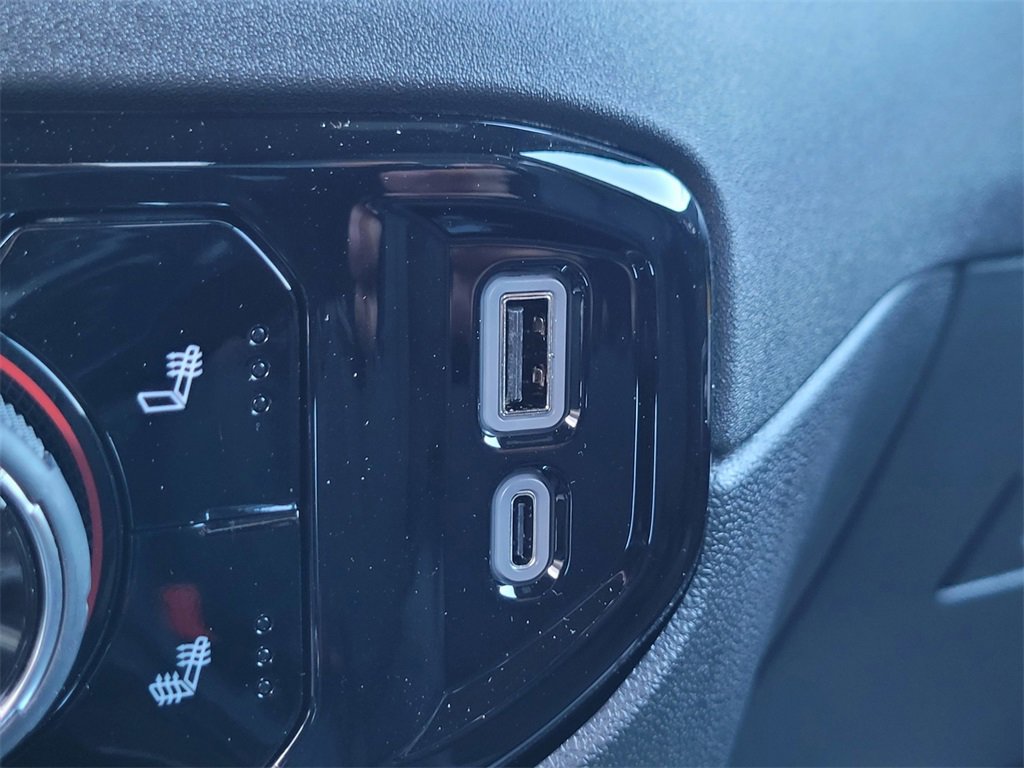 2025 Chevrolet Silverado 1500 RST photo 18