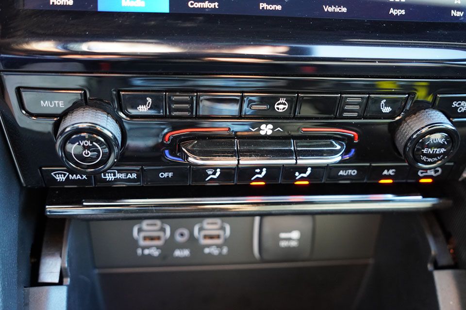 2025 Jeep Grand Cherokee Limited photo 25