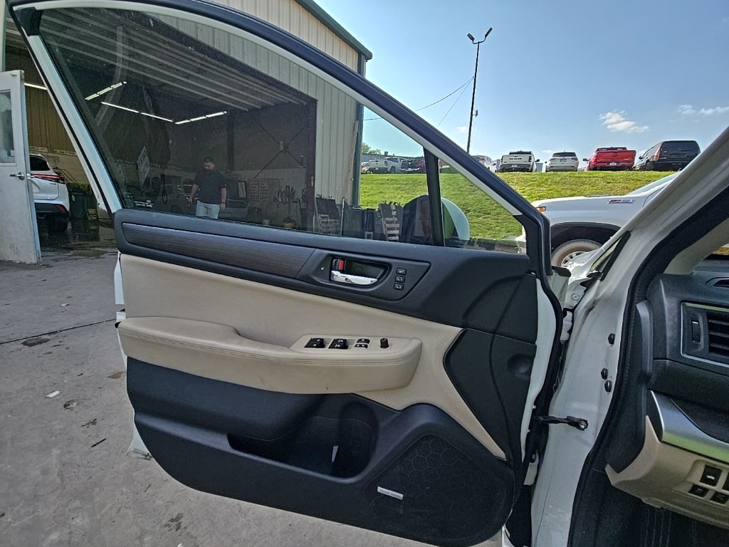 2016 Subaru Legacy 2.5i photo 19