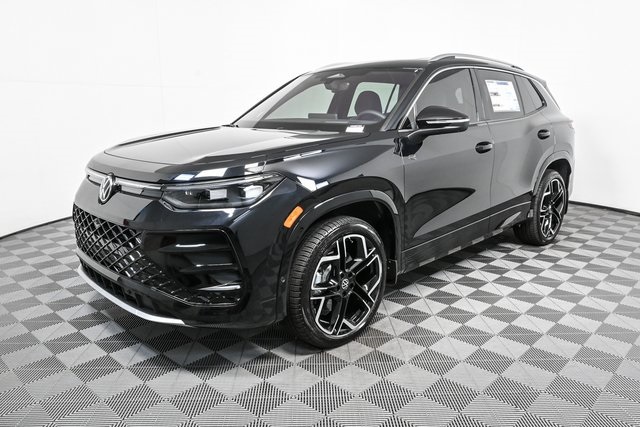 2025 Volkswagen Tiguan SEL R-Line Black photo 2