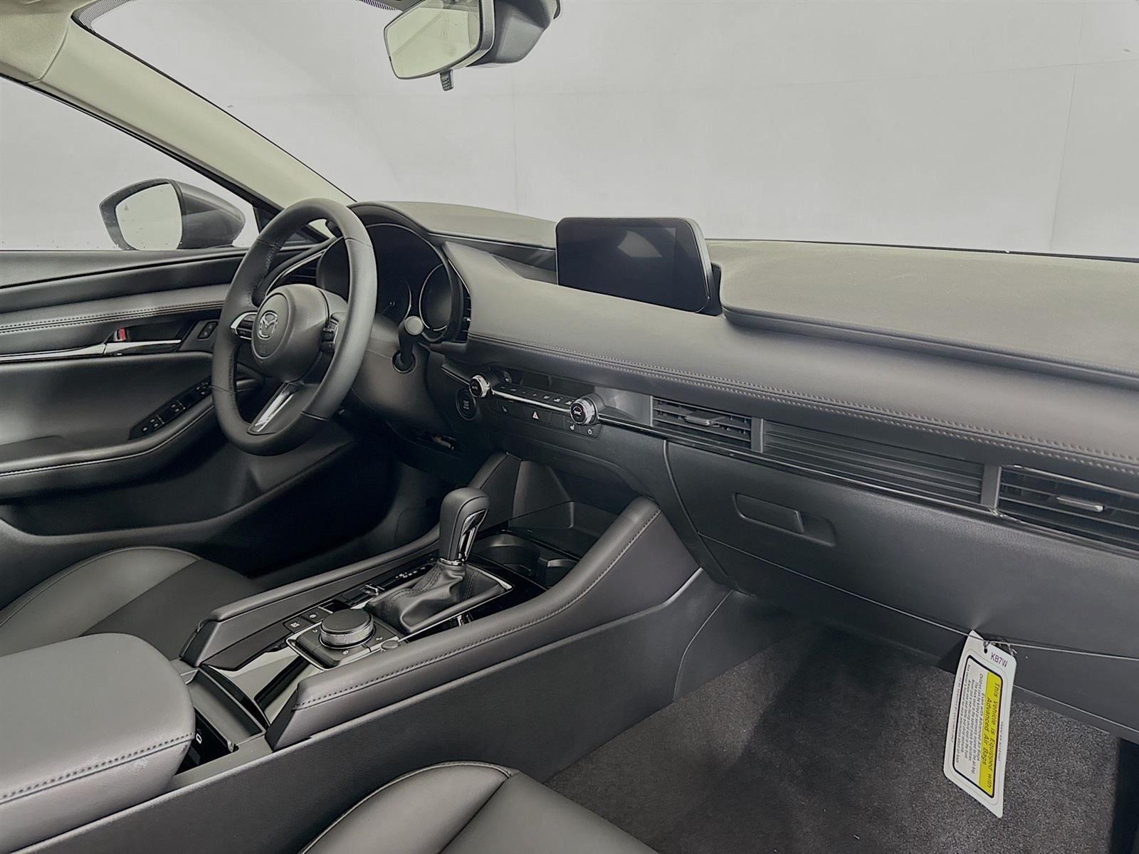 2025 Mazda Mazda3 2.5 s Preferred photo 38