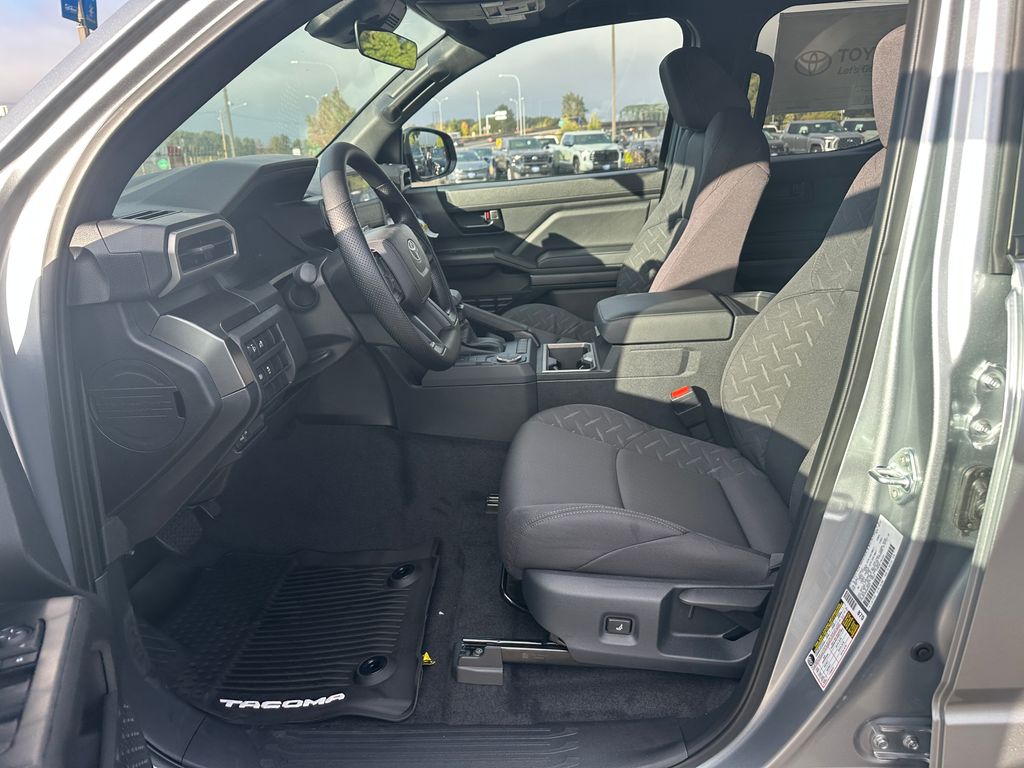 2025 Toyota Tacoma SR5 photo 13