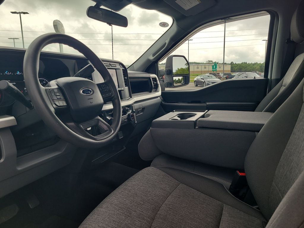 2024 Ford F-250 XL photo 9