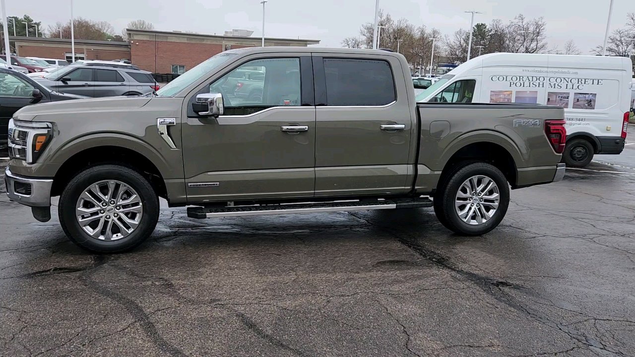 2025 Ford F-150 Lariat photo 4